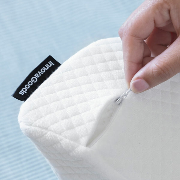 White mattress protector with zip for Cozzy Viscoelastic Cervical Pillow.